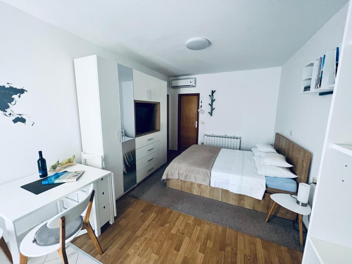 Jakov Apartments 오레비츠 외부 사진